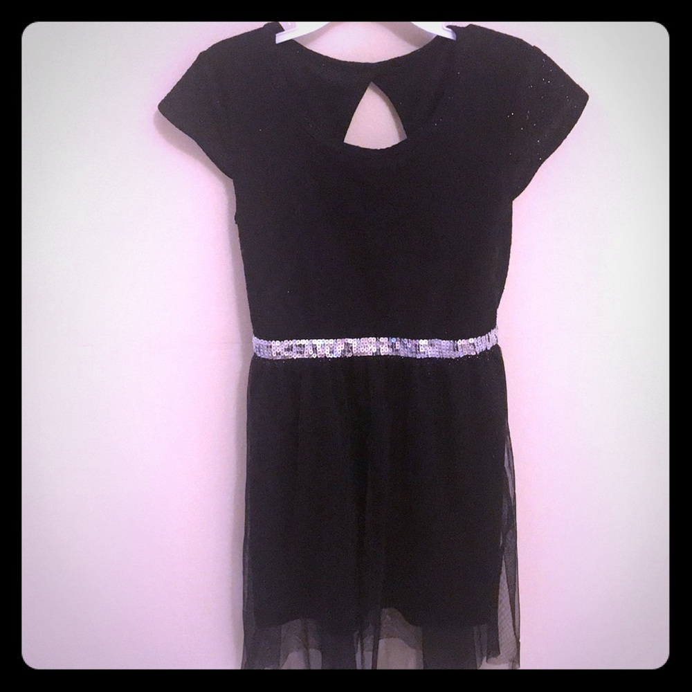 Girls black size 6-6x dress